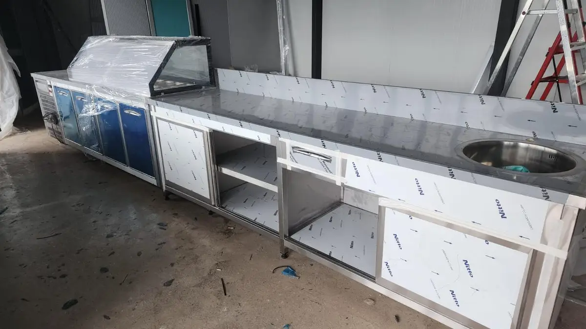 Banak per restorant,bar,pasticeri qe ka cdo element te vendosur