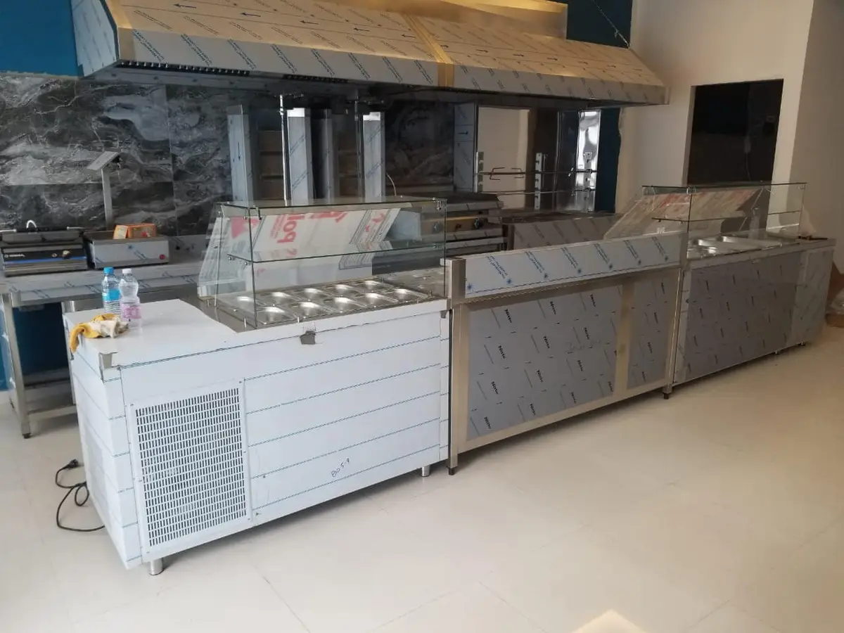 Fast-foodi me i ri ne Durres , mban firmen e KRISTEG INOX – foto 6
