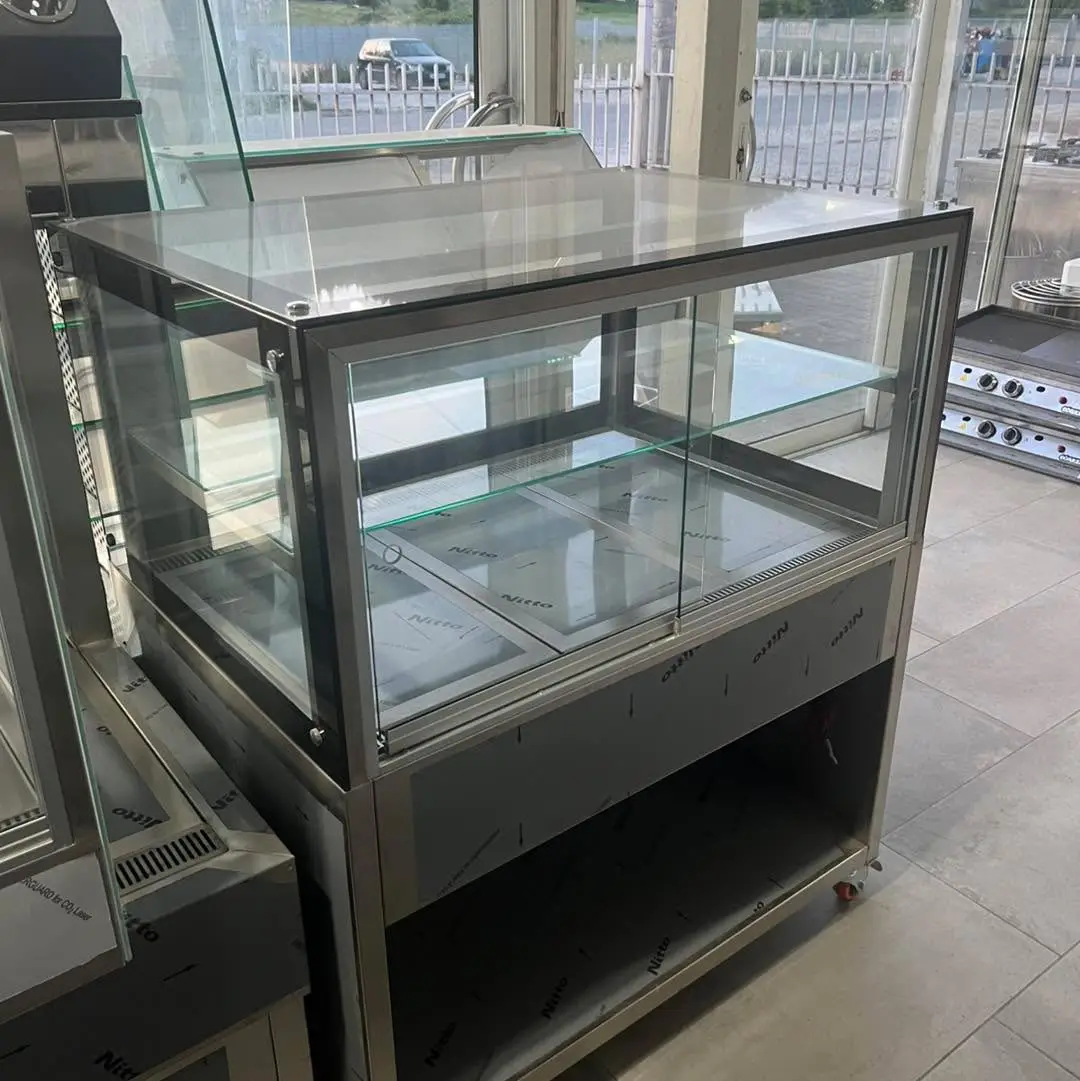 VITRINA EKSPOZITOR – Shfaqja perfekte për çdo ëmbëlsirë apo snack – foto 2