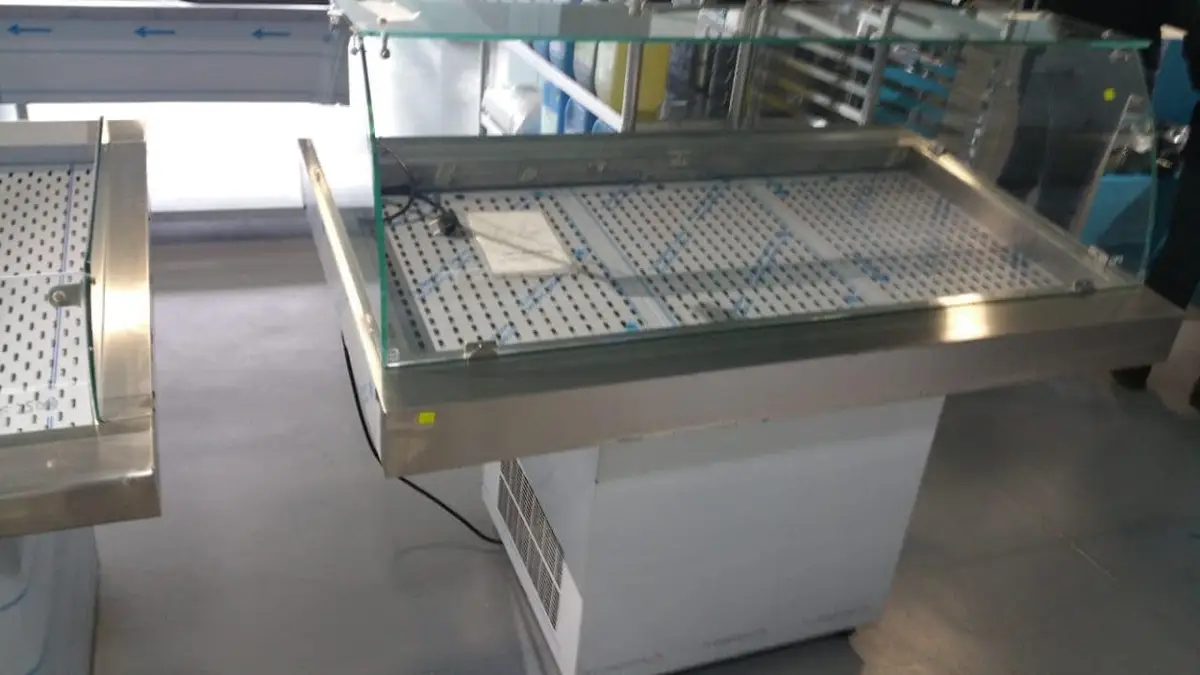 Vitrine per produktet e detit duke patur dy funksione njekohesisht (Korrik 2025) – foto 2