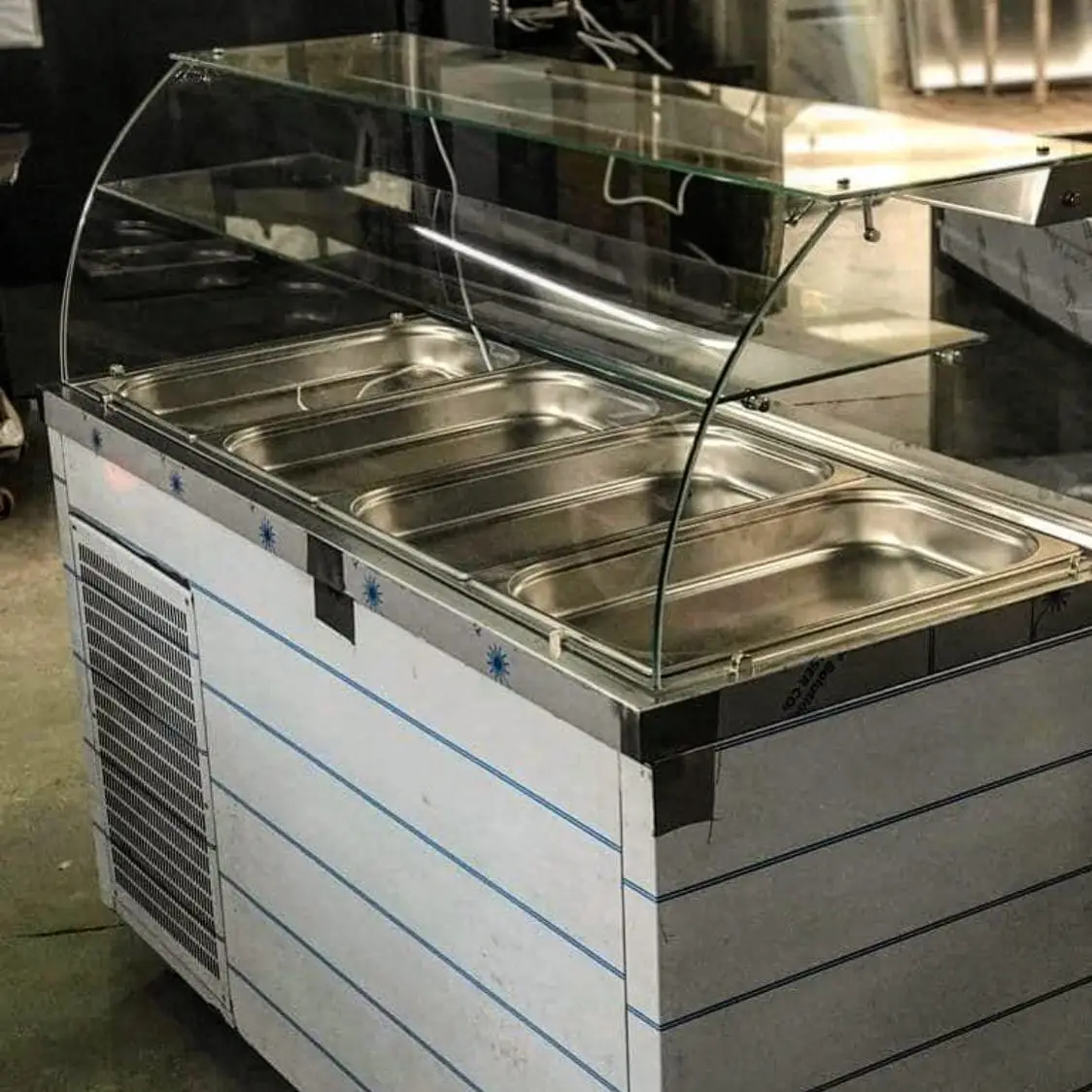 Frigorifer fast-food per mbajtjen e produkteve ushqimore te fresketa – foto 2