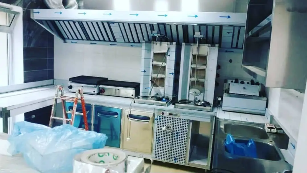 Per te gjithe te interesuarit , kompleti i fastfood do jete ne oferte