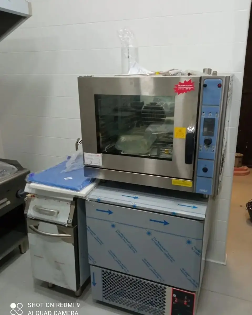 Edhe pak dite nga hapja e ketij fastfood ne Tirane nga Kristeg Inox – foto 4
