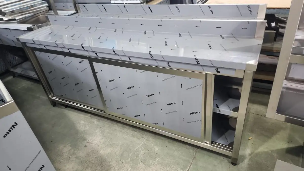 Tavolinë Pune Profesionale Inox për Kuzhina Industriale