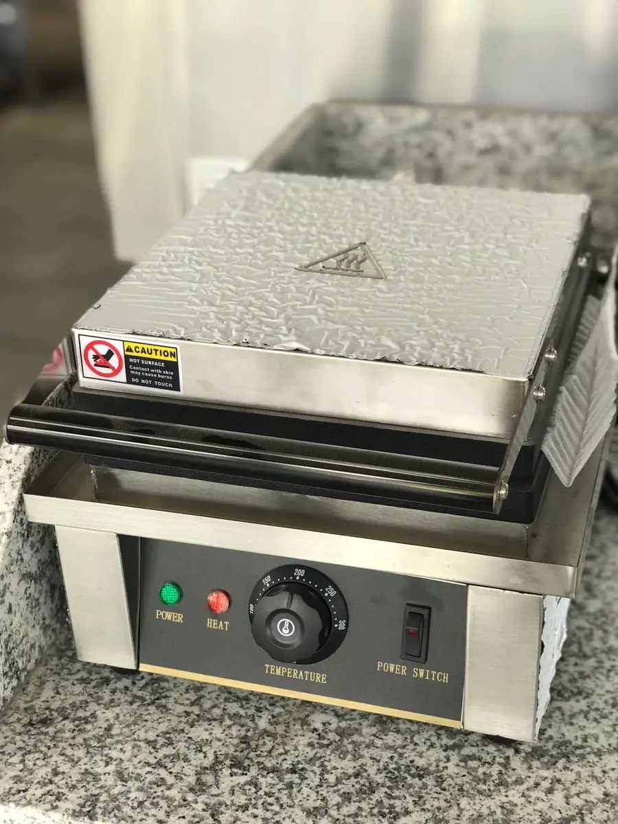 Makineria profesionale Waffle serish gjendje ne KRISTEG INOX