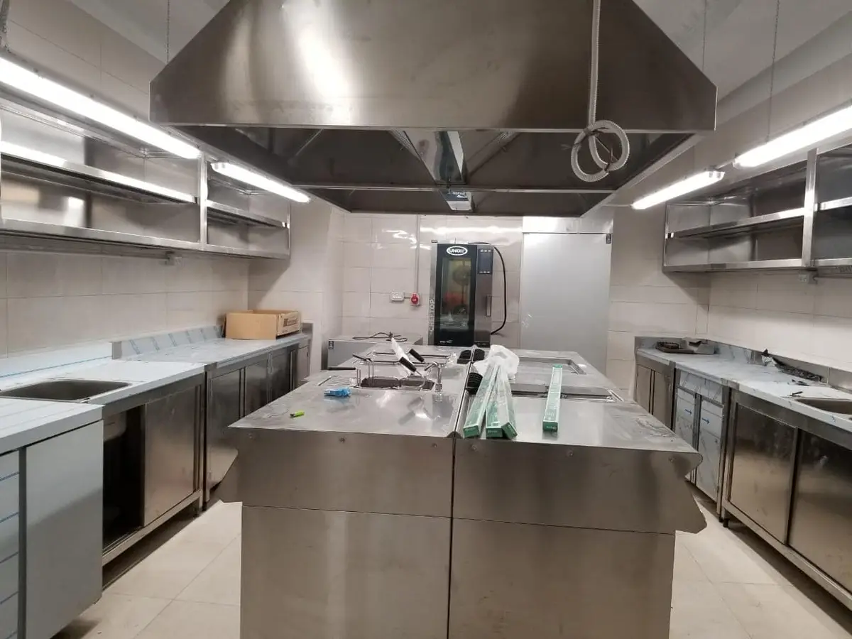 Kuzhinë profesionale e realizuar nga Kristeg Inox