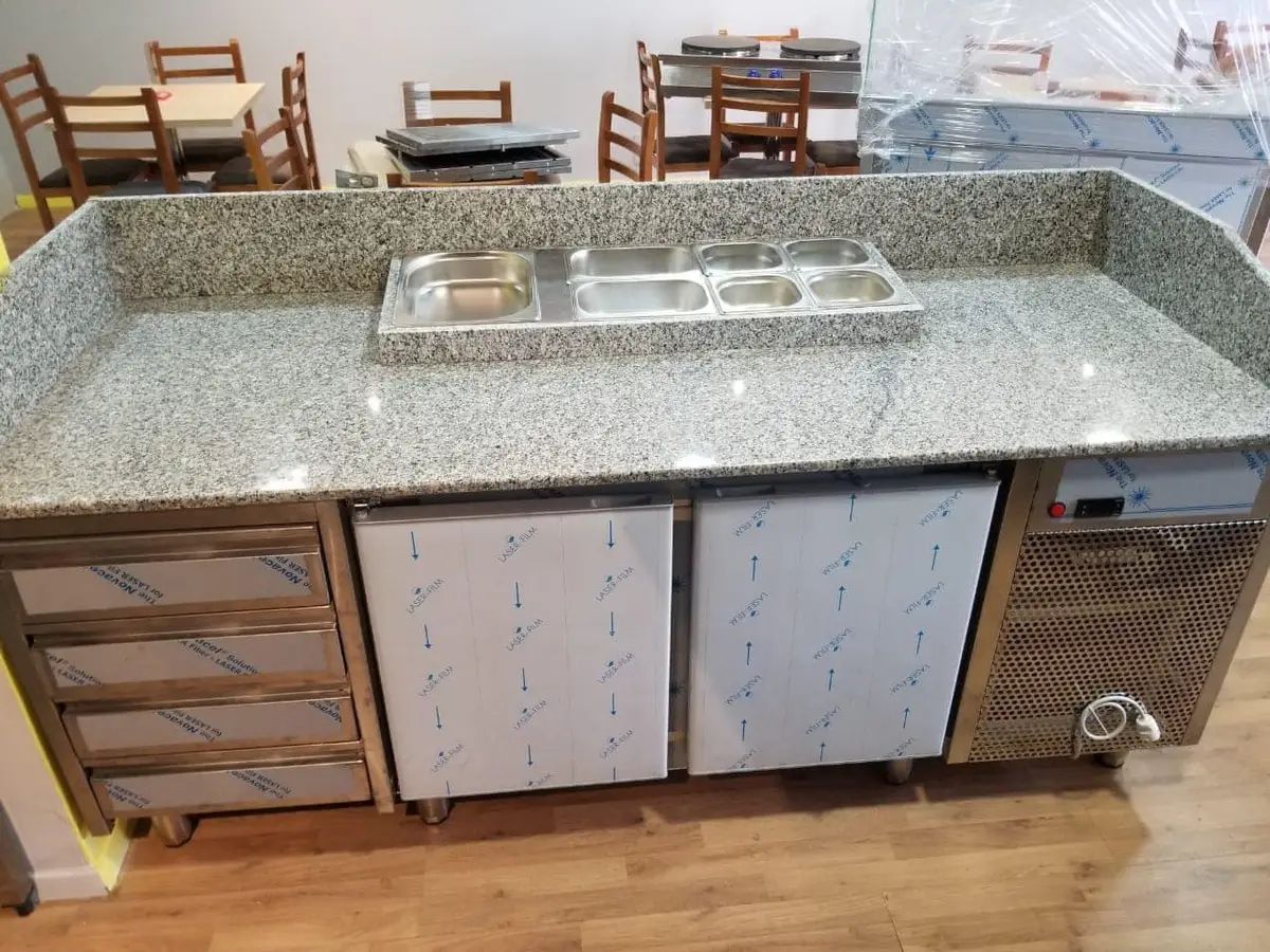 Disa modele frigoriferesh picerie me 2 funksione te realizuar – foto 3