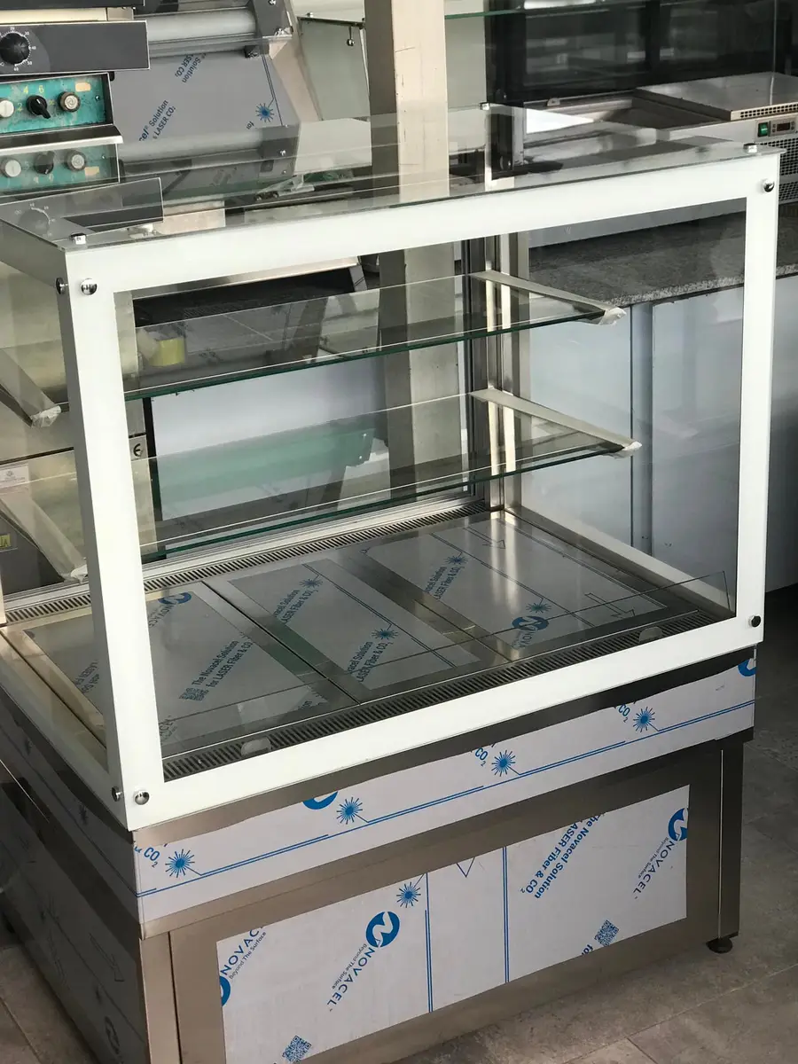 Vitrine pasticerie prodhuar nga KRISTEG INOX ne formatin 100 cm – foto 2