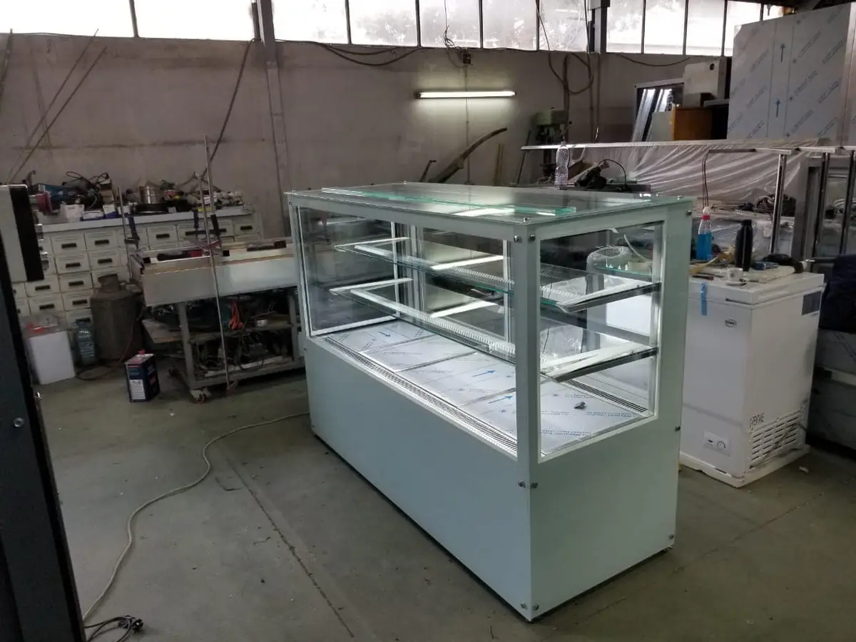VITRINA PASTIÇERIE – I shtojnë vlerë prezantimit të produkteve (Korrik 2022) – foto 2