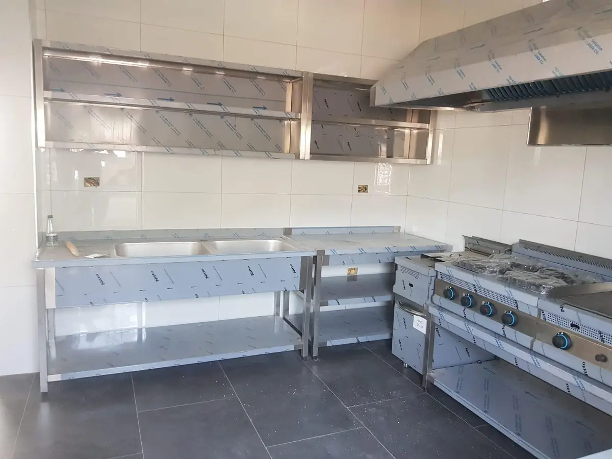 Nje nga kuzhinat e linjes 70 -she , sapo perfunduar nga Kristeg Inox